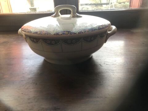 Lot de porcelaine  20 Passavant-la-Rochère (70)