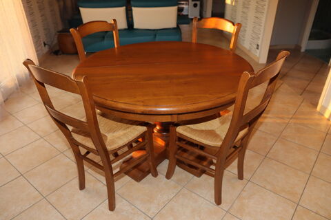 Table ronde pied central en chne + 4 chaises 250 Martainville-preville (76)