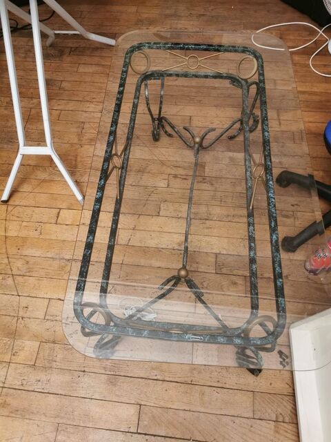 Table basse en verre et fer forg 30 Villemomble (93)