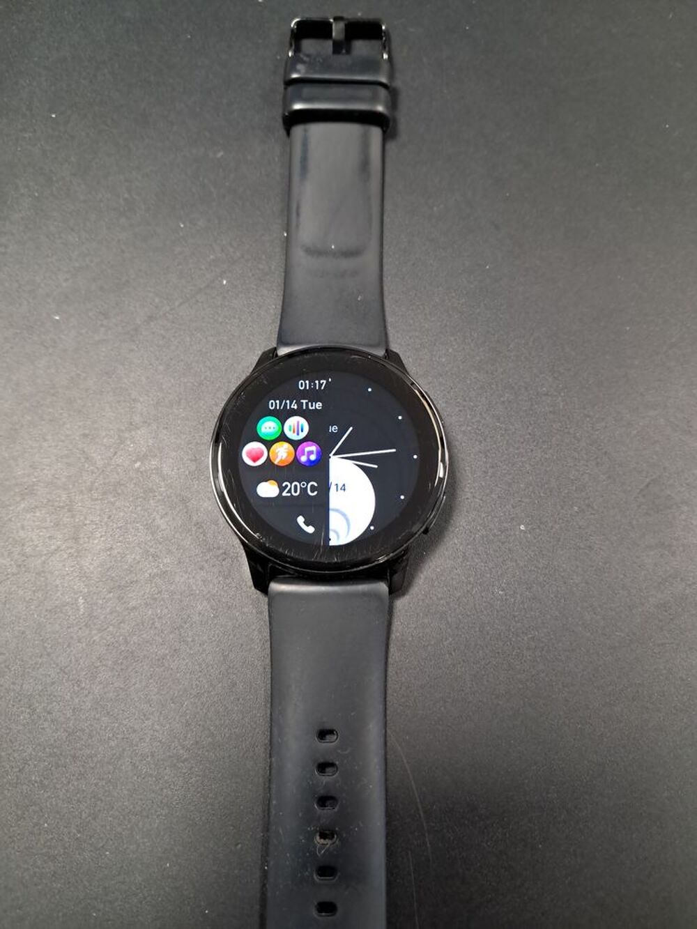 Montre connect&eacute;e Bijoux et montres