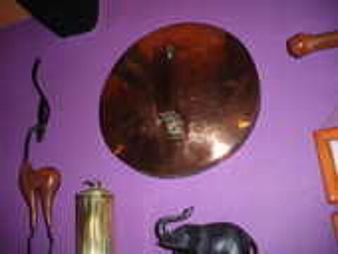 lot de bibelots en cuivre ou laiton 2 Cal�s (46)