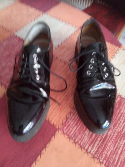 chaussures vernies 15 Pacé (35)