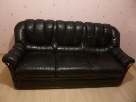 Canapé droit + son fauteuil assorti en cuir noir Arconsat (63)