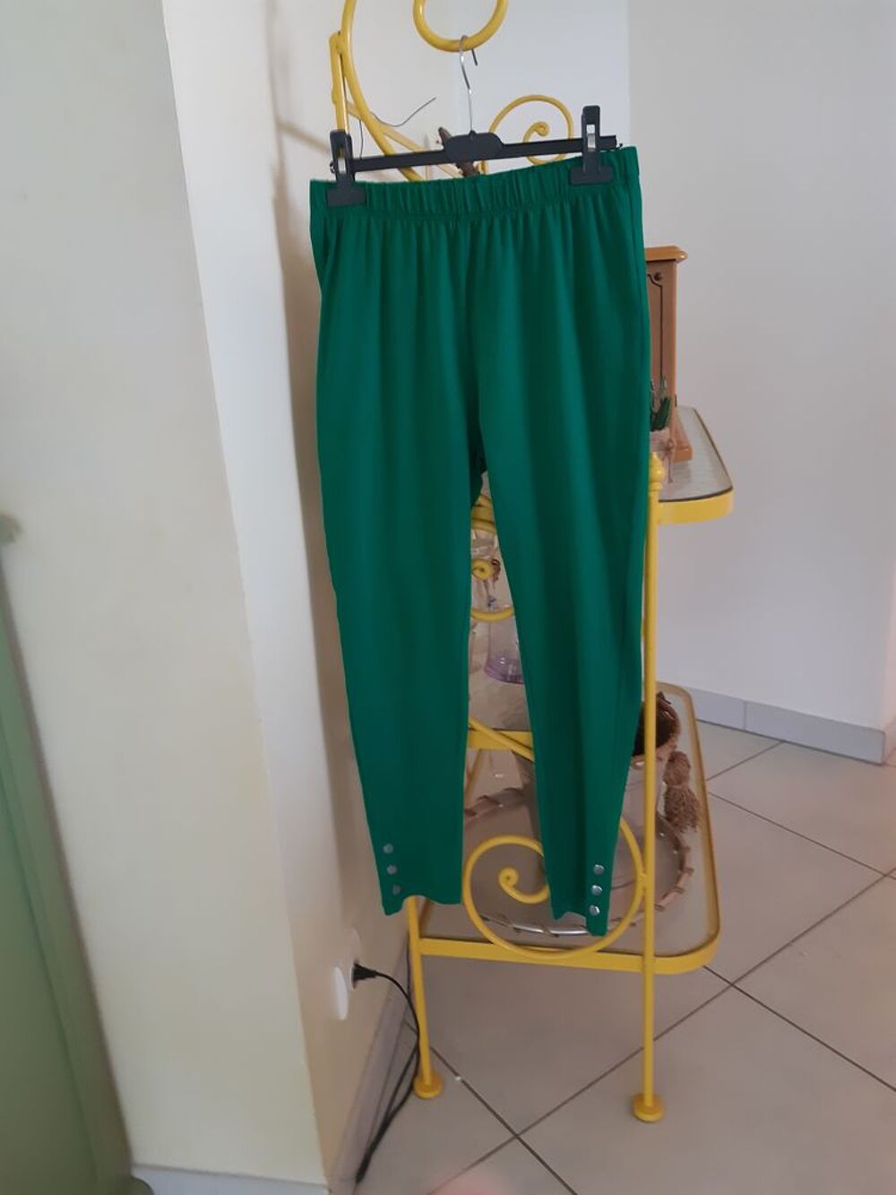 V&ecirc;tements femme, sacs et sandales Vêtements
