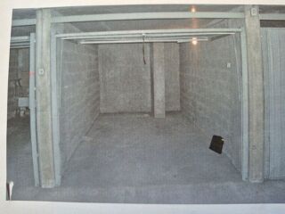  Parking / Garage � louer 17 m� �cully