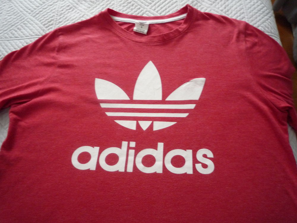 lot de t/shirts. Vêtements enfants