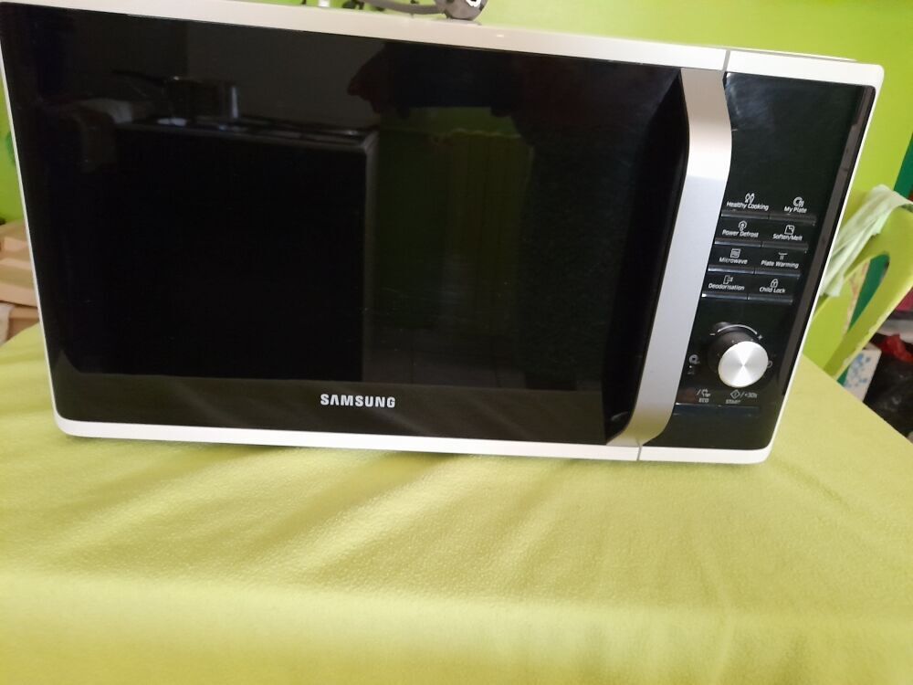 Micro-ondes SAMSUNG 28 litres Electroménager
