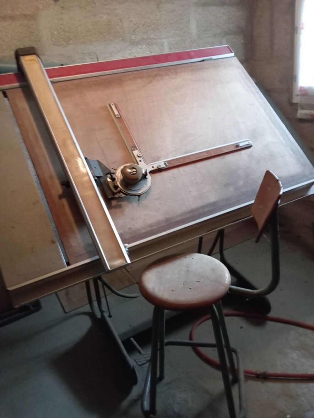 Table &agrave; dessin industrielle des ann&eacute;es 60.
Bricolage