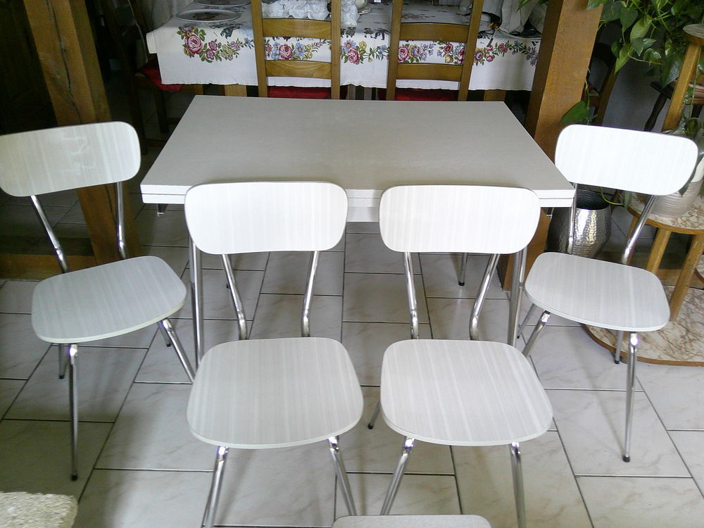  chaises de bistrot anciennes Meubles