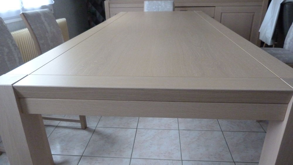 Table ch&ecirc;ne clair dimensions 2,25m par 0,98m Meubles