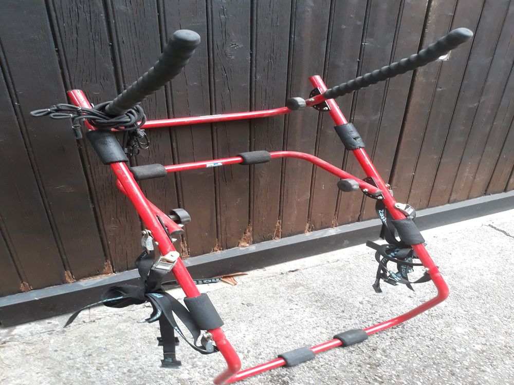 Porte-v&eacute;lo de coffre Mottez mod&egrave;le Sequoia Vélos