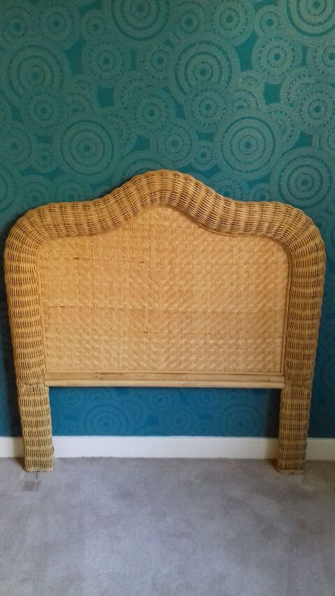 T�TE DE LIT rotin tress� 65 Igny (91)