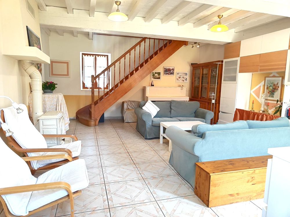 Vente Maison Maison familiale en pierre, mitoyenne. Vaulx-milieu