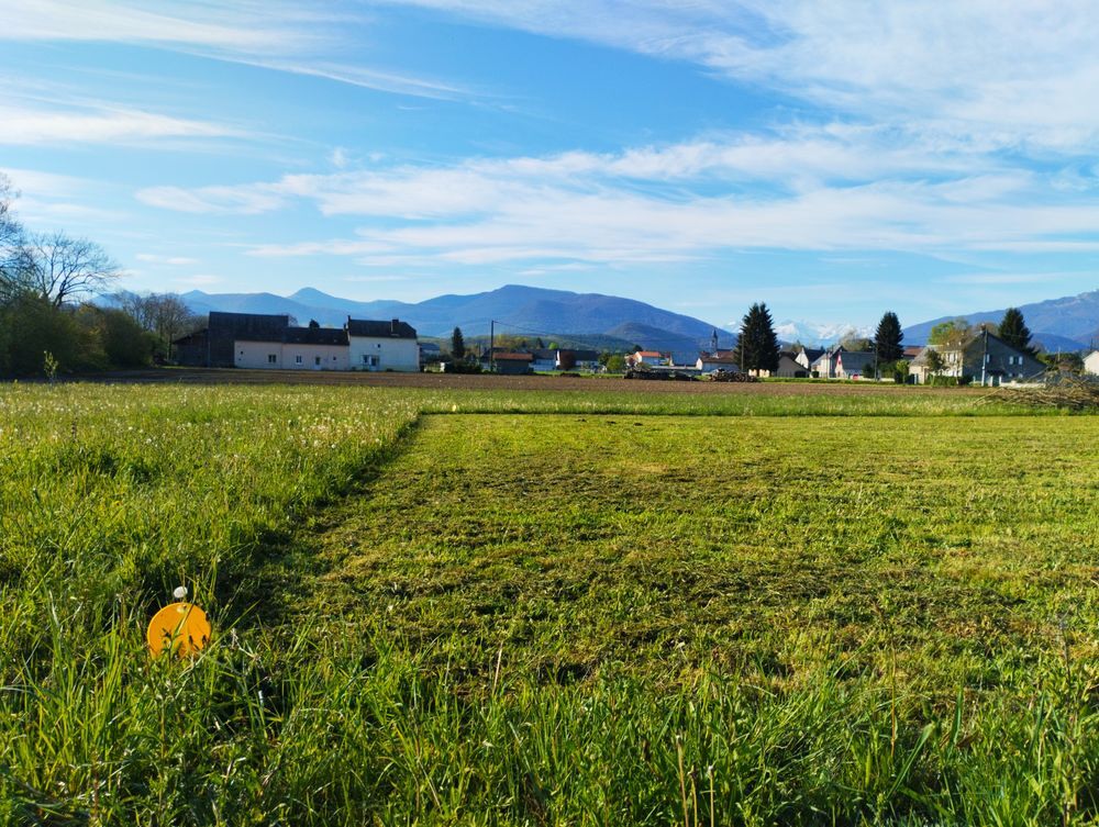 Vente Terrain La Barthe de Neste 
beau terrain centre village La barthe-de-neste