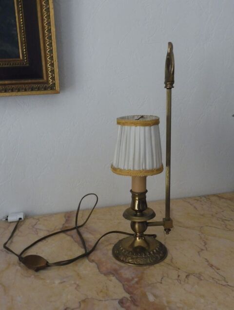 Ancienne petite lampe bouillotte en laiton 38 Limoges (87)