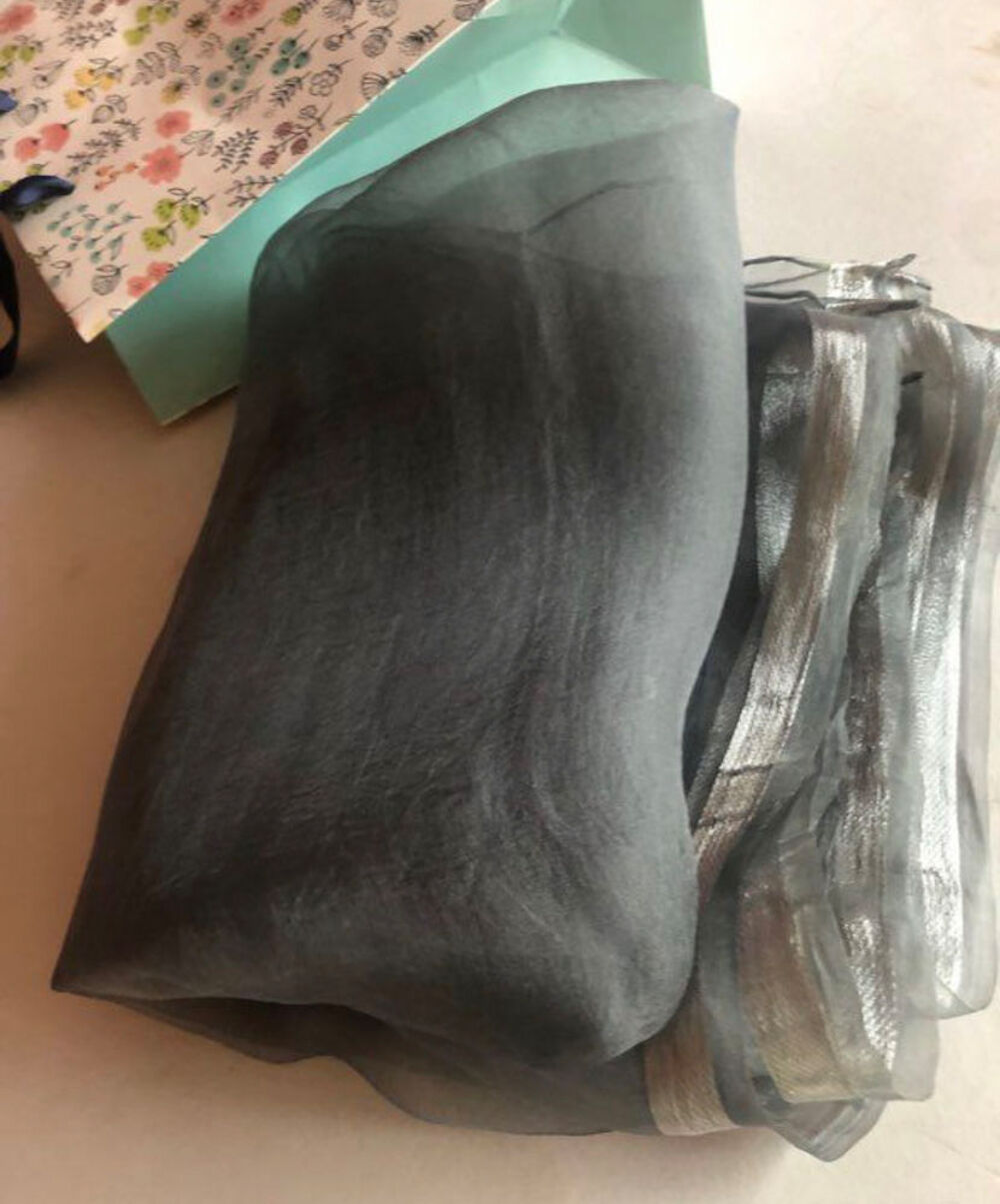 &eacute;charpe femme en soie Vêtements
