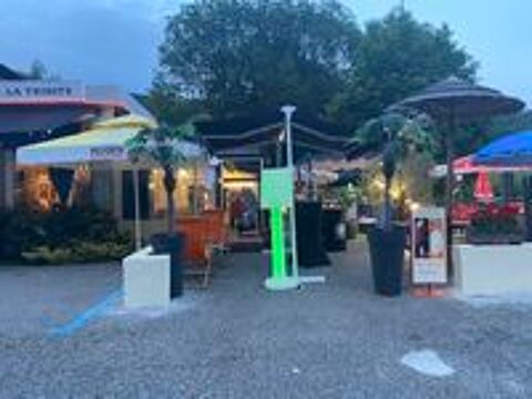   hotel restaurant 