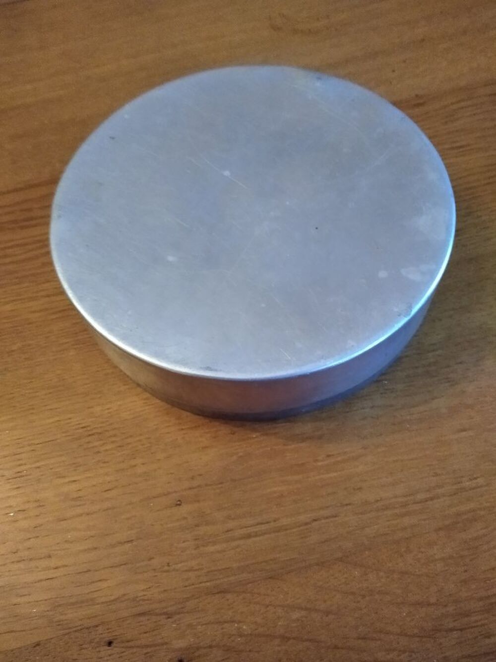 Ancienne bo&icirc;te bonbonni&egrave;re sign&eacute;e Lebrun D�coration