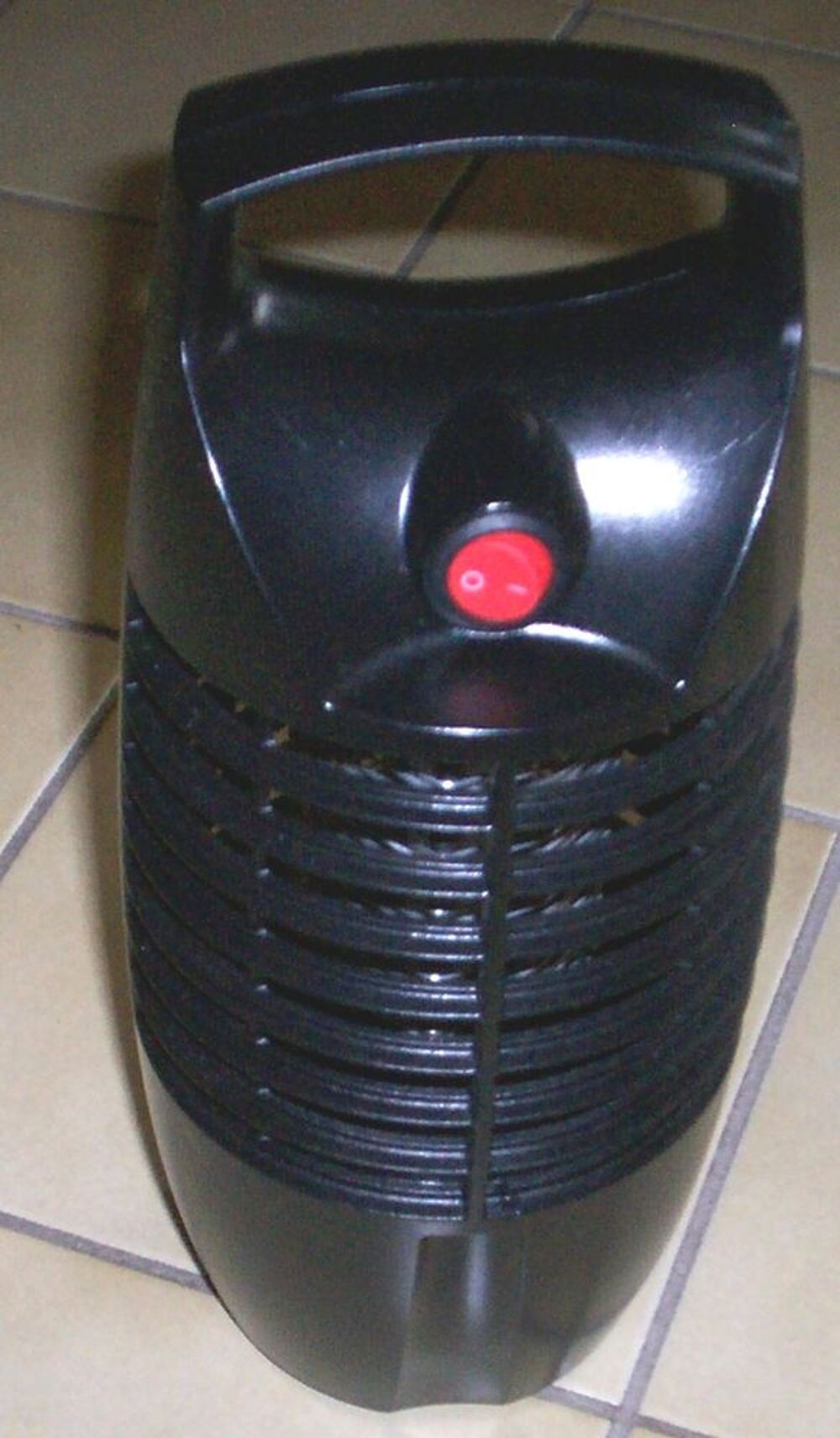 LAMPE ANTI-MOUSTIQUES ET INSECTES Electroménager
