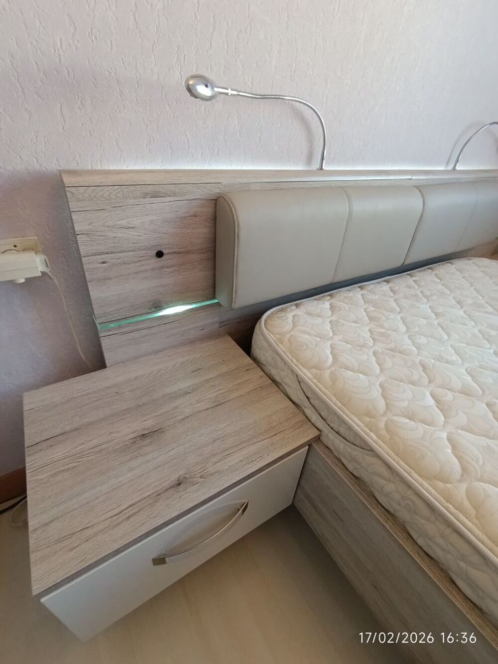 Lit complet 2 places Dolce Cottage avec chevet, coffre Meubles