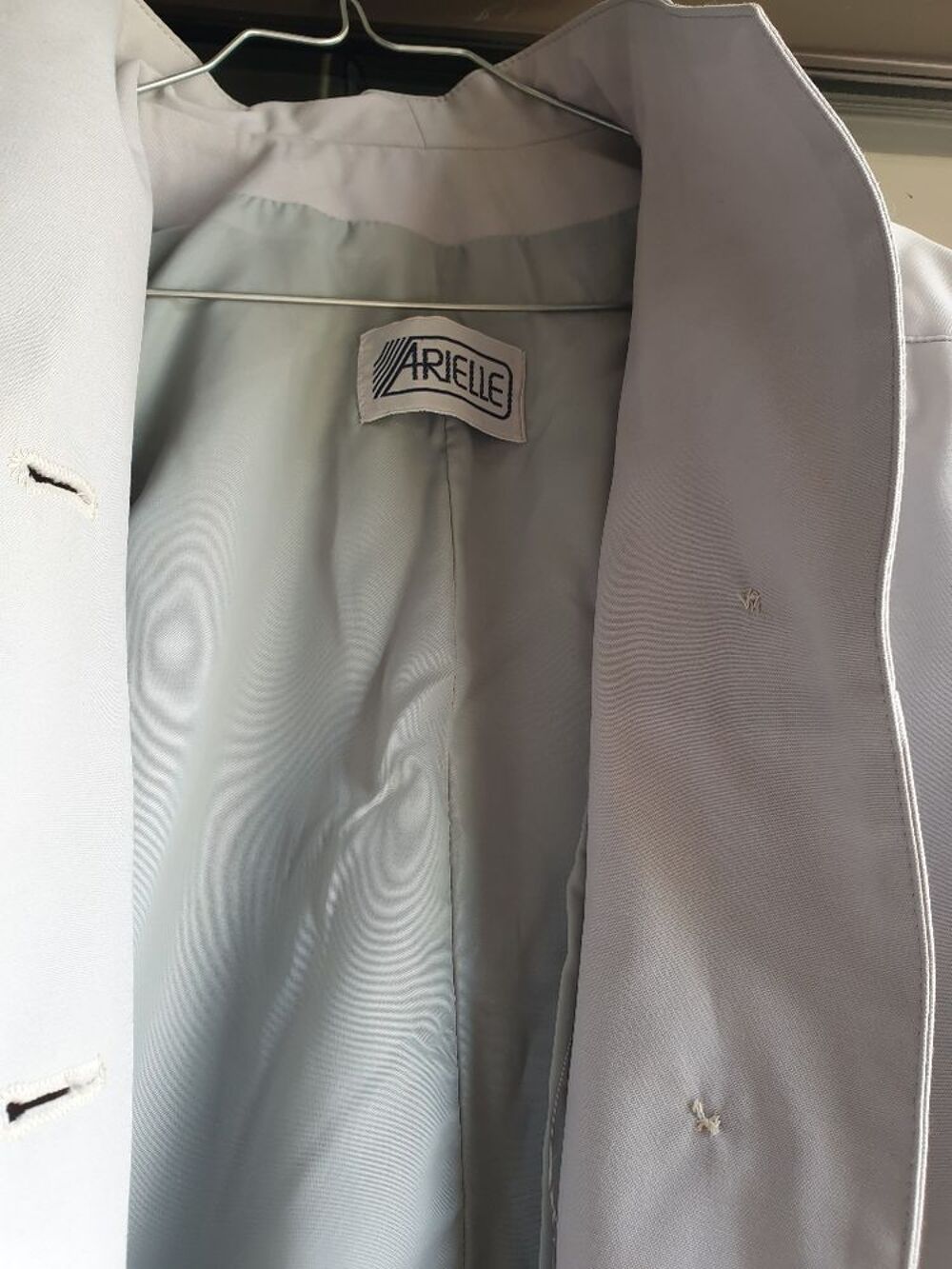 Imperm&eacute;able bleu/gris clair, doubl&eacute;, avec ceinture, vintage. Vêtements