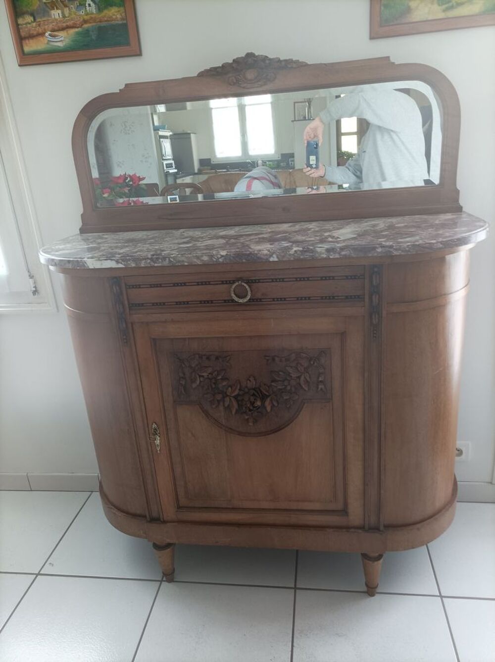 SALLE &agrave; MANGER ANCIENNE EN NOYER COMPLETE. Meubles