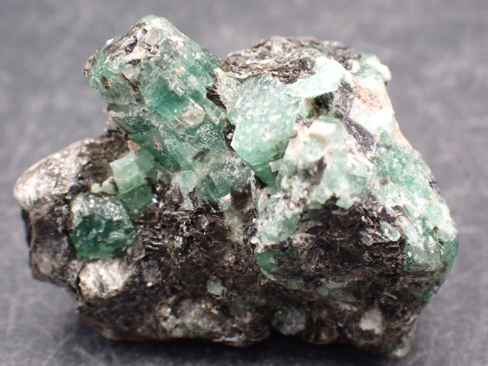 Emeraude &amp; Biotite , Yzumrudnye , Kopi Malyshevo , Russie 