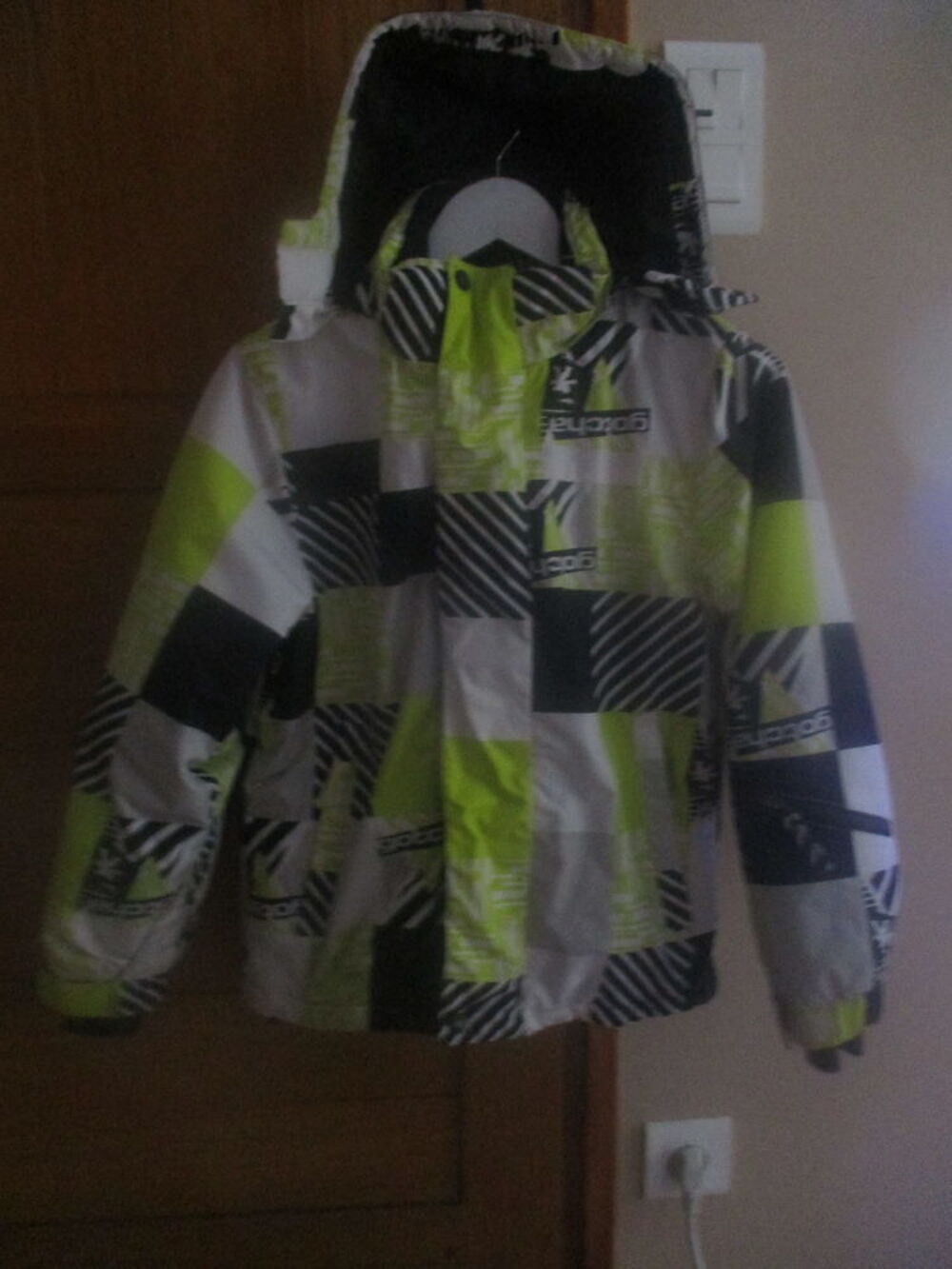 A vendre magnifique blouson Quiksilver Vêtements enfants