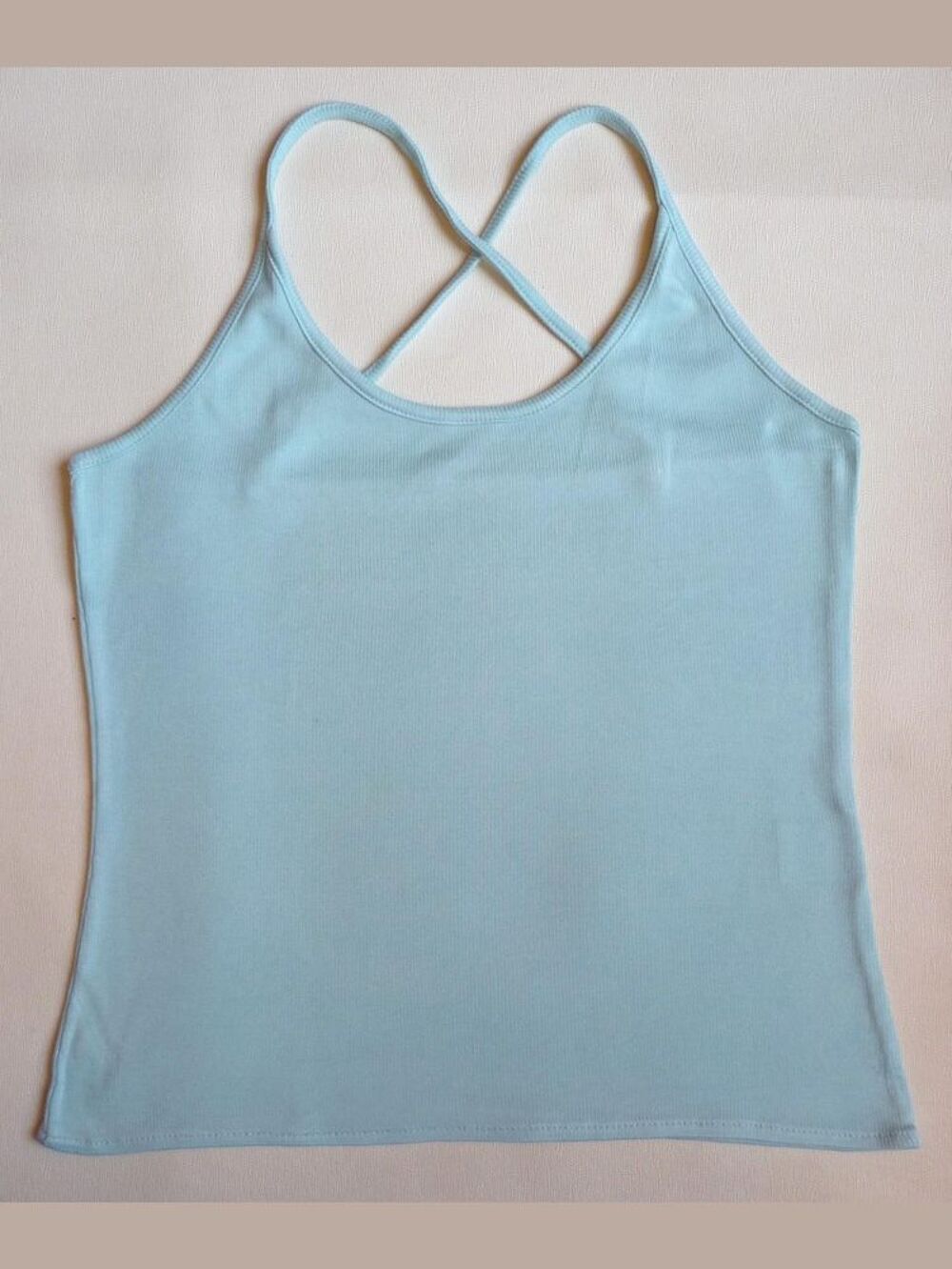Top/ Tee Shirt Bleu Ciel &agrave; Bretelles Crois&eacute;es dans le Dos Vêtements