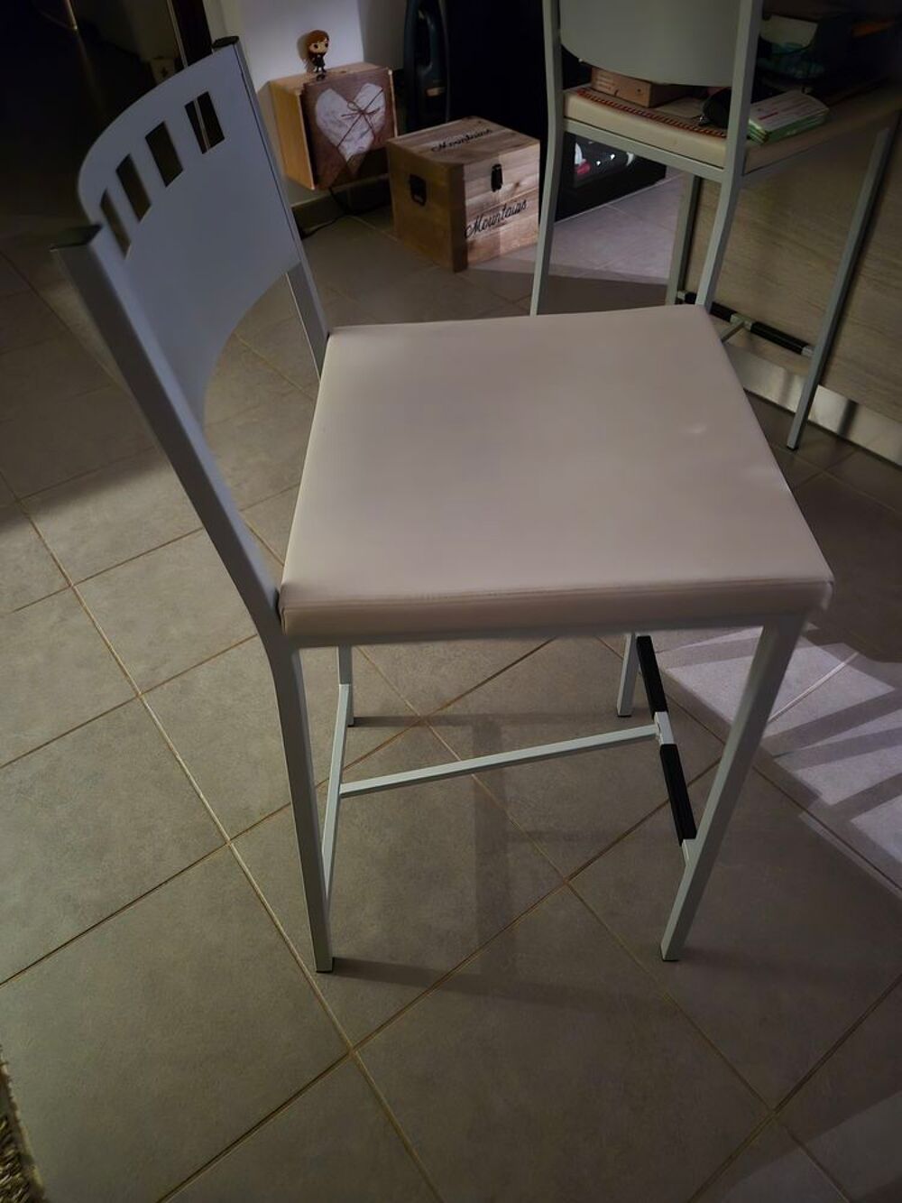 Lots 4 chaises hautes de cuisine Meubles