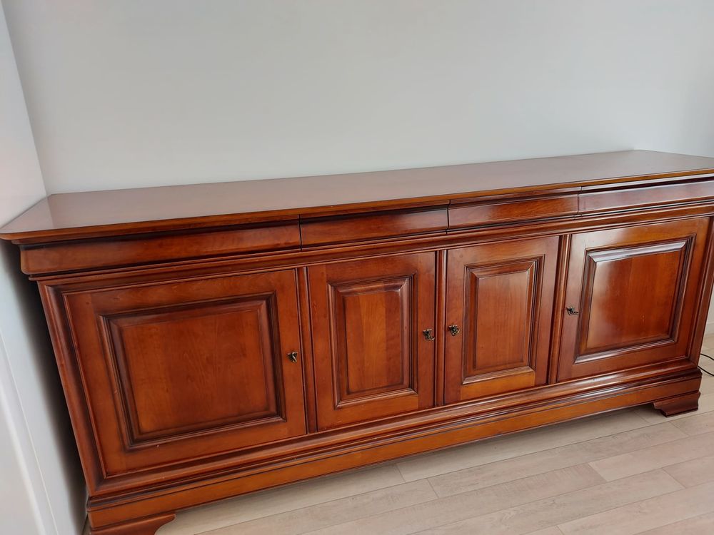 enfilade merisier ,table ronde ,6 chaises
Meubles