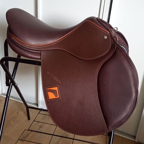 Selle childeric FMP 17.5  neuve 2900 Fleurey-sur-Ouche (21)