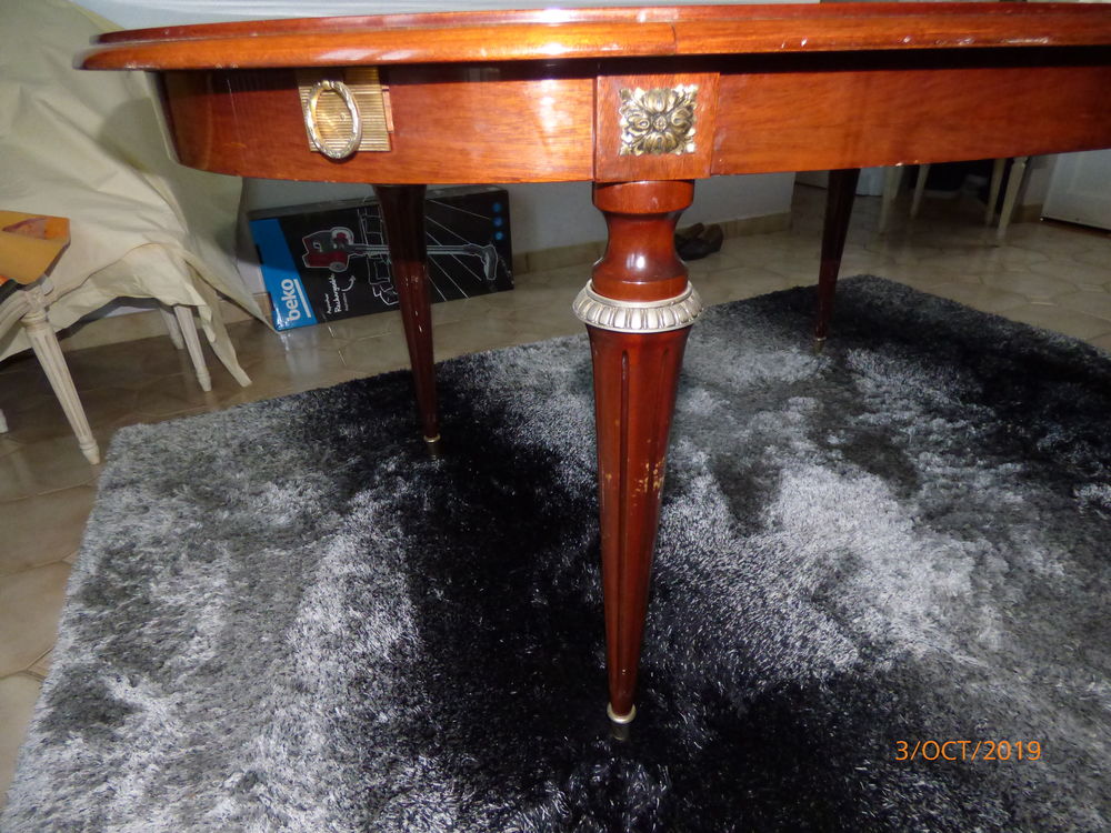 TABLE SALLE A MANGER STYLE LOUIX16 Meubles