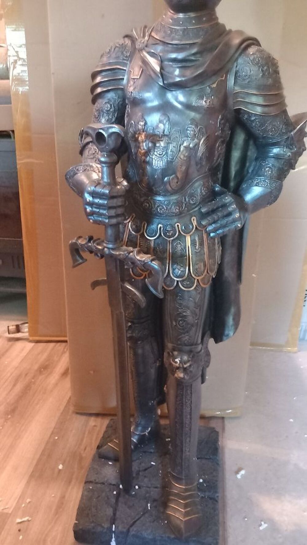 BELLE OEUVRE DE STATUE CHEVALIER RENNAISSANCE TRES OUVRAGEE
Décoration