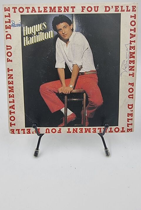 Vinyle 45 tours Hugues Hamilton : Totalement Fou d'elle avec 1 Vulbens (74)