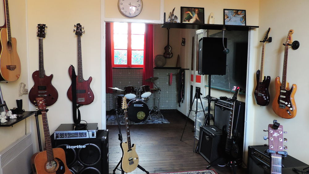   Cours individuels: Guitare, Basse, Ukulélé, Coaching Vocal 