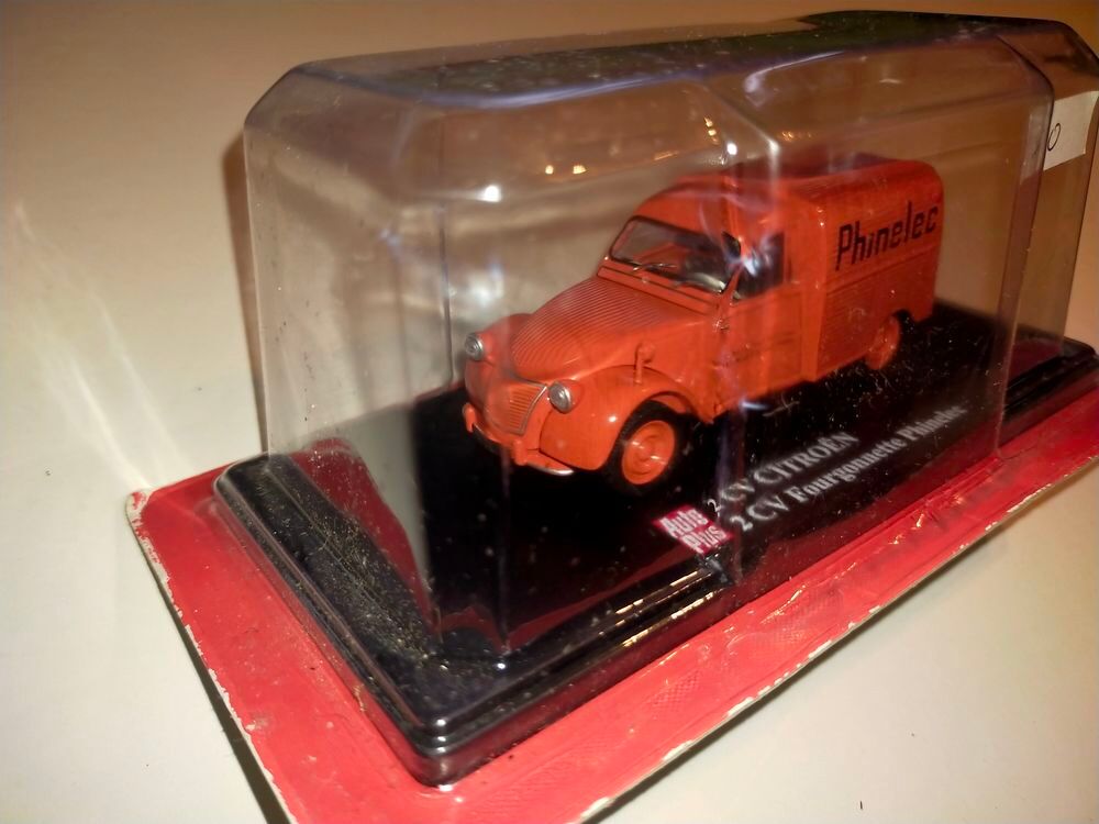 miniature 2CV Citro&euml;n fourgonnette Phinelec 1/43
