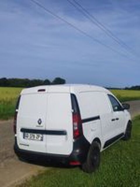 Kangoo Express KANGOO EXPRESS GRAND VOLUME BLUE DCI 115 EXTRA R-LINK 2022 occasion 91300 Massy