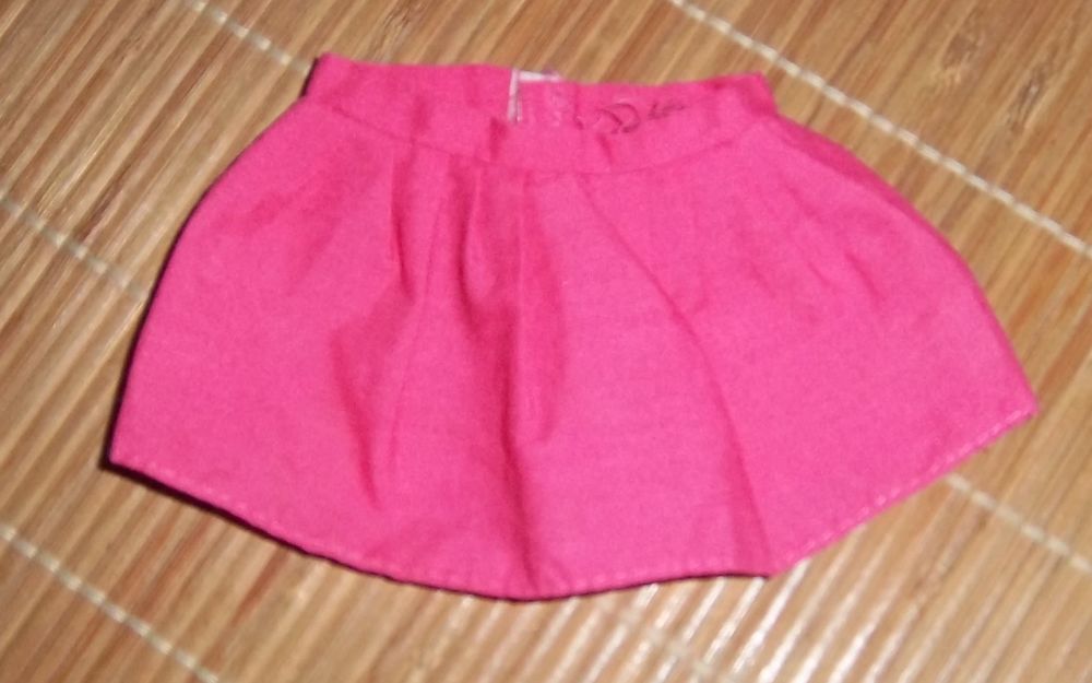 Jupe rose poup&eacute;e Jeux / jouets