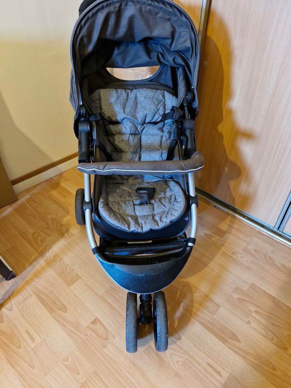 Poussette Pu�riculture