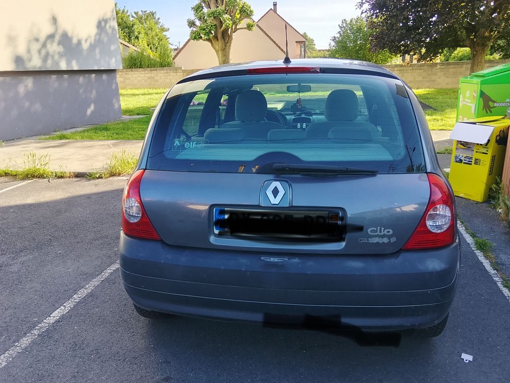 Clio II Clio 1.5 dCi 65 Campus 2005 occasion 02310 Charly