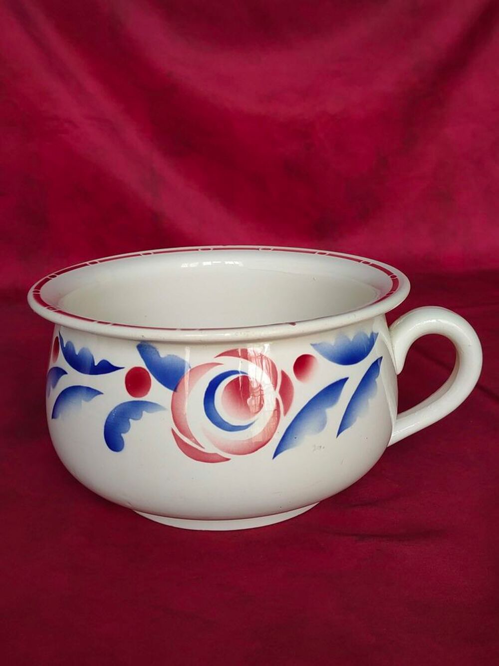 Ancien pot de chambre en fa&iuml;ence (n&deg;12) Décoration