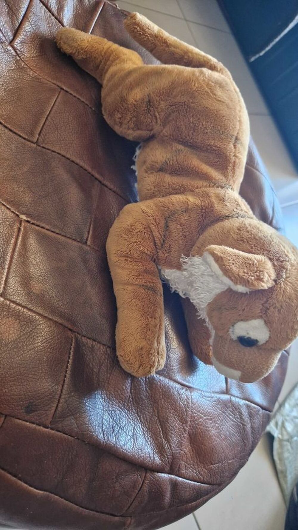 peluche b&eacute;b&eacute; tigre tr&egrave;s tr&egrave;s bon &eacute;tat quasi neuve Jeux / jouets
