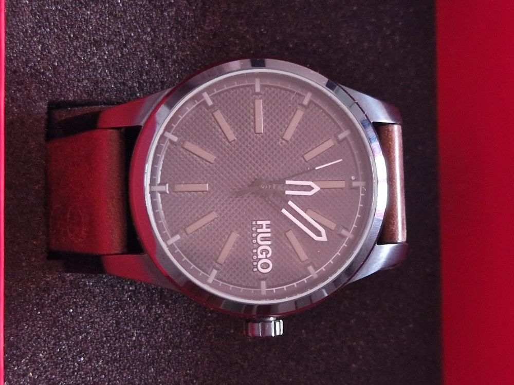 MONTRE HUGO BOSS ETAT NEUF Bijoux et montres