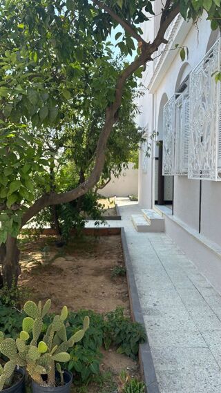  Villa � vendre 9 pi�ces 270 m� Tunis, tunisia