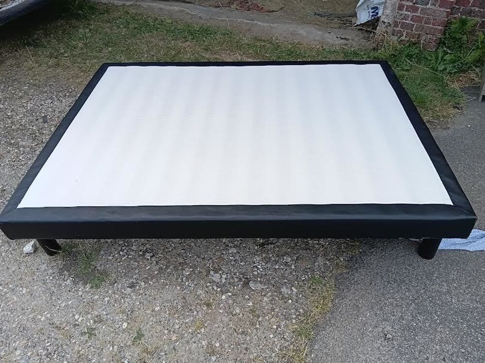SOMMIER TAPISSIER 140 X 190 Meubles