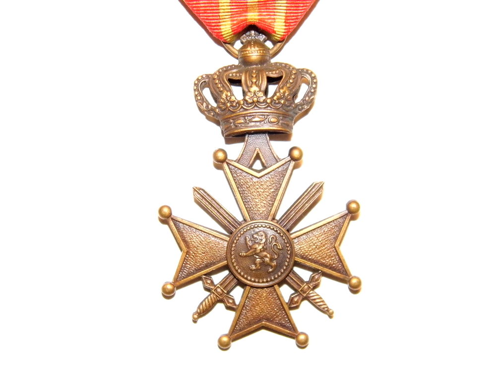 Medaille militaire CROIX de GUERRE Militaria Belgique TBE 