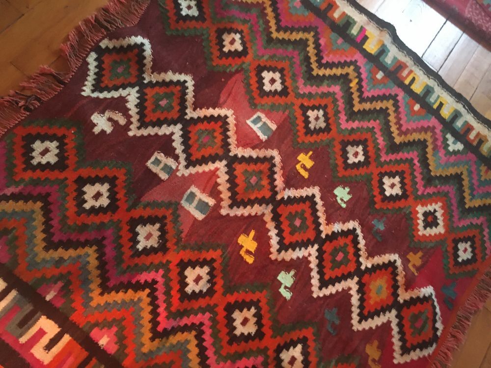 Tapis Kilim berb&egrave;re en laine Décoration