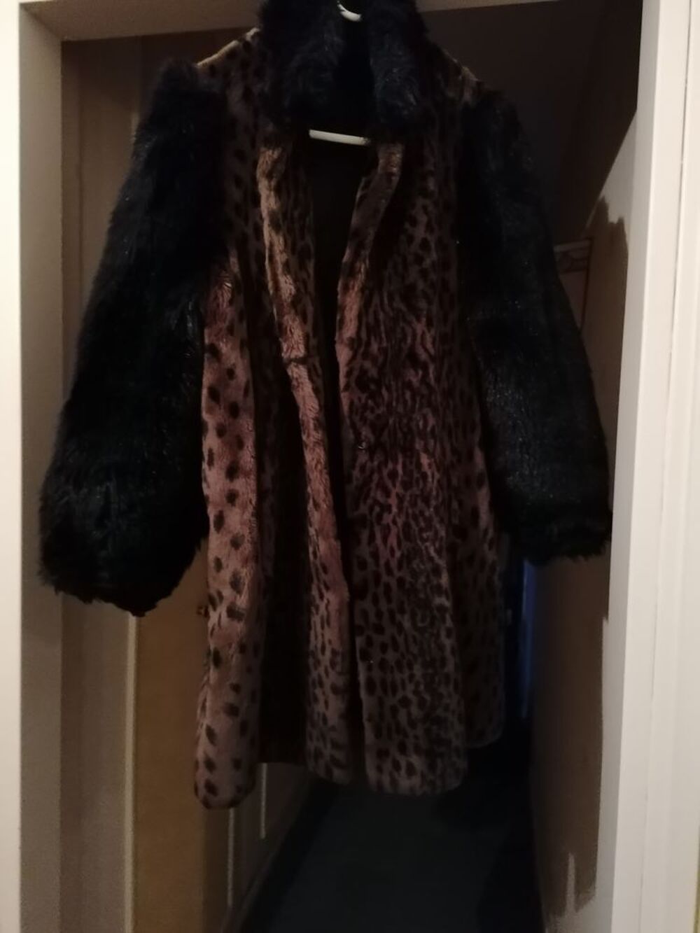 Manteau fausse fourrure Vêtements
