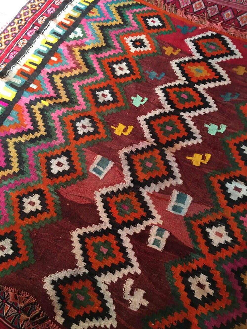 Tapis Kilim berb&egrave;re en laine Décoration